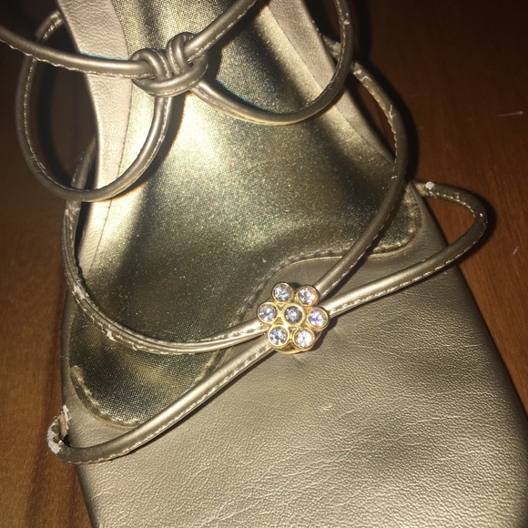 Y2K inspired heels - Picture 3 of 5